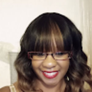 Meet your Posher, Elissa